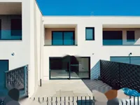 Недвижимость Четырехкомнатная квартира Побри: 2