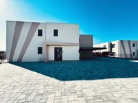 Недвижимость Четырехкомнатная квартира Побри: 8