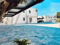 Недвижимость Четырехкомнатная квартира Побри: 10