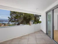 Недвижимость Двухкомнатная квартира Центр: 15