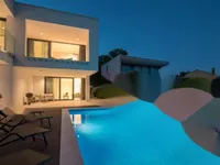 Недвижимость Многоквартирный дом Вепринац: 2