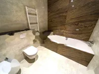 Недвижимость Двухкомнатная квартира, центр: 7