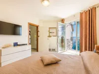 Недвижимость Четырехкомнатная квартира Центр: 20