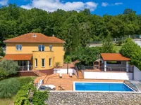 Недвижимость Семейный дом Вепринац: 1