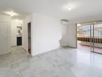 Недвижимость Apartment La Bocca: 3