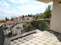 Недвижимость Трехкомнатная квартира в Центре: 1