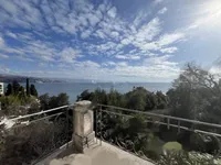 Недвижимость Трехкомнатная квартира в центре Опатии: 1