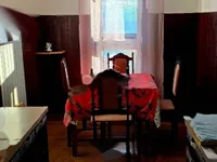 Недвижимость Двухкомнатная квартира в центре: 3