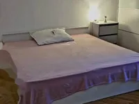 Недвижимость Двухкомнатная квартира в центре: 5