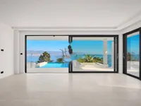 Недвижимость Четырехкомнатная квартира Центр: 2