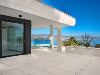 Недвижимость Четырехкомнатная квартира Центр: 4