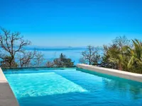 Недвижимость Четырехкомнатная квартира Центр: 10