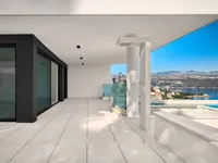 Недвижимость Четырехкомнатная квартира Центр: 11