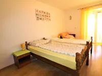 Недвижимость Многоквартирный дом Опатия: 17