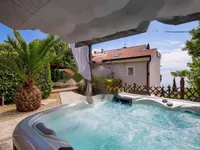 Недвижимость Четырехкомнатная квартира в центре Опатии: 6