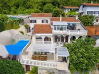 Недвижимость Особняк 430 м², Центр, Опатия: 1