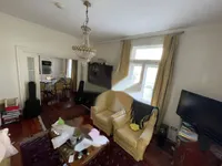 Недвижимость Трехкомнатная квартира в центре: 2