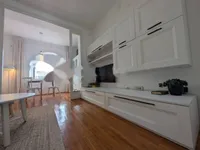 Недвижимость Двухкомнатная квартира Центр: 4