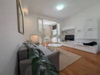 Недвижимость Двухкомнатная квартира Центр: 6