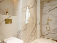 Недвижимость Трехкомнатная квартира центр: 12