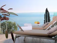 Недвижимость Двухкомнатная квартира в центре: 1