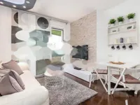 Недвижимость Двухкомнатная квартира в Центре: 3