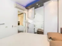 Недвижимость Двухкомнатная квартира в Центре: 4