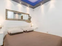 Недвижимость Двухкомнатная квартира в Центре: 12