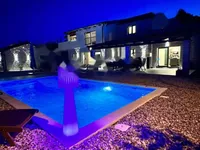 Недвижимость Семейный дом 328 м², новостройка, Запад, Опатия: 17