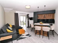 Недвижимость Двухкомнатная квартира Центр: 6