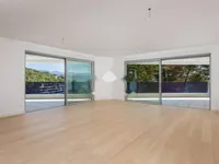 Недвижимость Трёхкомнатная квартира в Опатии: 11