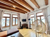 Недвижимость Трехкомнатная квартира, Центр: 1