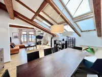 Недвижимость Трехкомнатная квартира, Центр: 7