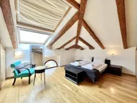 Недвижимость Трехкомнатная квартира, Центр: 20