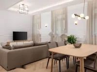 Недвижимость Трёхкомнатная квартира Центр: 1