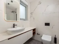 Недвижимость Трехкомнатная квартира Центр: 18