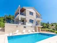 Недвижимость Семейный дом Поляне Опатия: 1