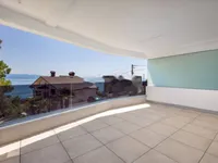 Недвижимость Трёхкомнатная квартира в центре: 1