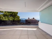 Недвижимость Трёхкомнатная квартира в центре: 3