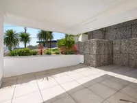 Недвижимость Трехкомнатная квартира в Центре: 1