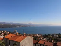 Недвижимость Трёхкомнатная квартира, Центр: 2