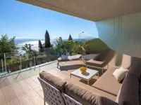 Недвижимость Трехкомнатная квартира в центре: 6