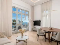 Недвижимость Двухкомнатная квартира в Центре: 1