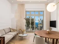 Недвижимость Двухкомнатная квартира в Центре: 3