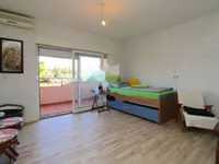 Недвижимость Однокомнатная квартира Побри: 1