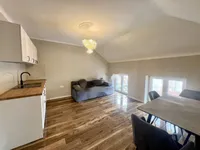 Недвижимость Трехкомнатная квартира в Центре: 7