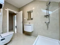 Недвижимость Трехкомнатная квартира в Центре: 19