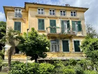 Недвижимость Трехкомнатная квартира в Центре: 30