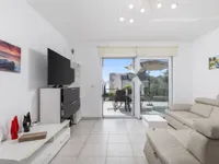 Недвижимость Трёхкомнатная квартира, Ичичи: 6