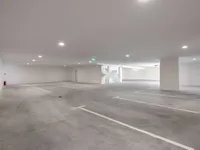 Недвижимость Трёхкомнатная квартира в центре: 23